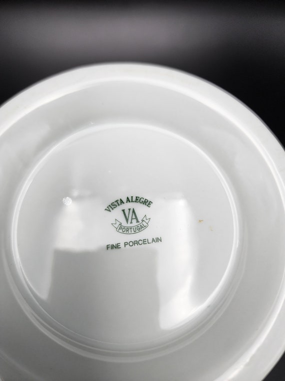 Vista Alegre 製陶器の花瓶 ポルトガル 花柄 高さ 6.25 インチ 直径
