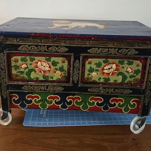 Painted Sideboard From Mongolia With Snow Lions - 19thC Painted Sideboard From Mongolia With Snow Lions - 19thC