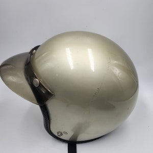 1970&#39;s Arai Hirotake S70 motorcycle helmet with visor  fits women fome head 22 in dia  about 7x5.5 in
