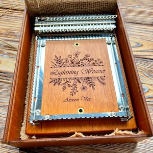 Weaving loom, Lightning weaver in wooden box