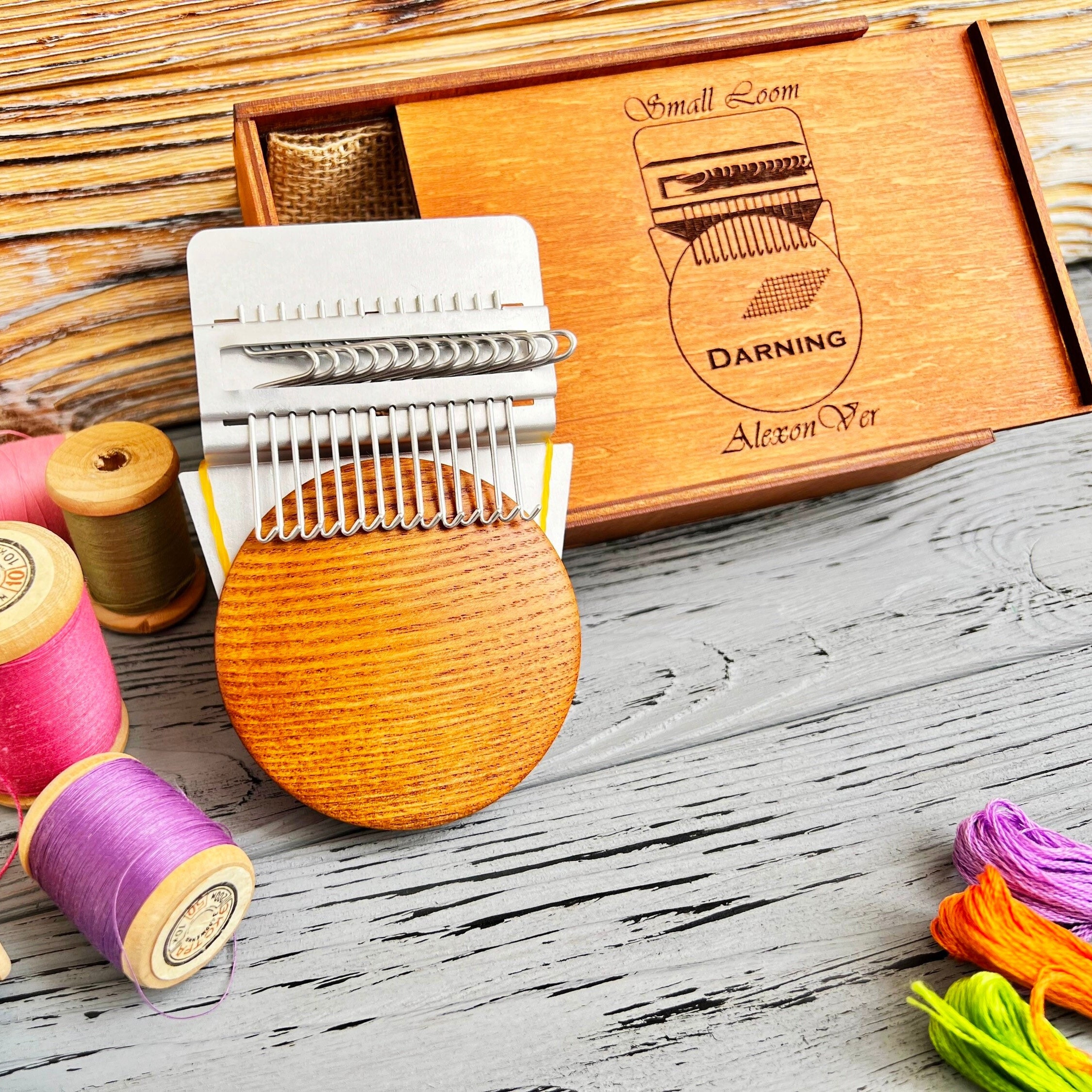 Sock Darning Kit, Darning Supplies Kit Wooden Darning Tool Compact  Lightweight Sewing Kits for Darning Socks Sweaters Pants Hats Scarves