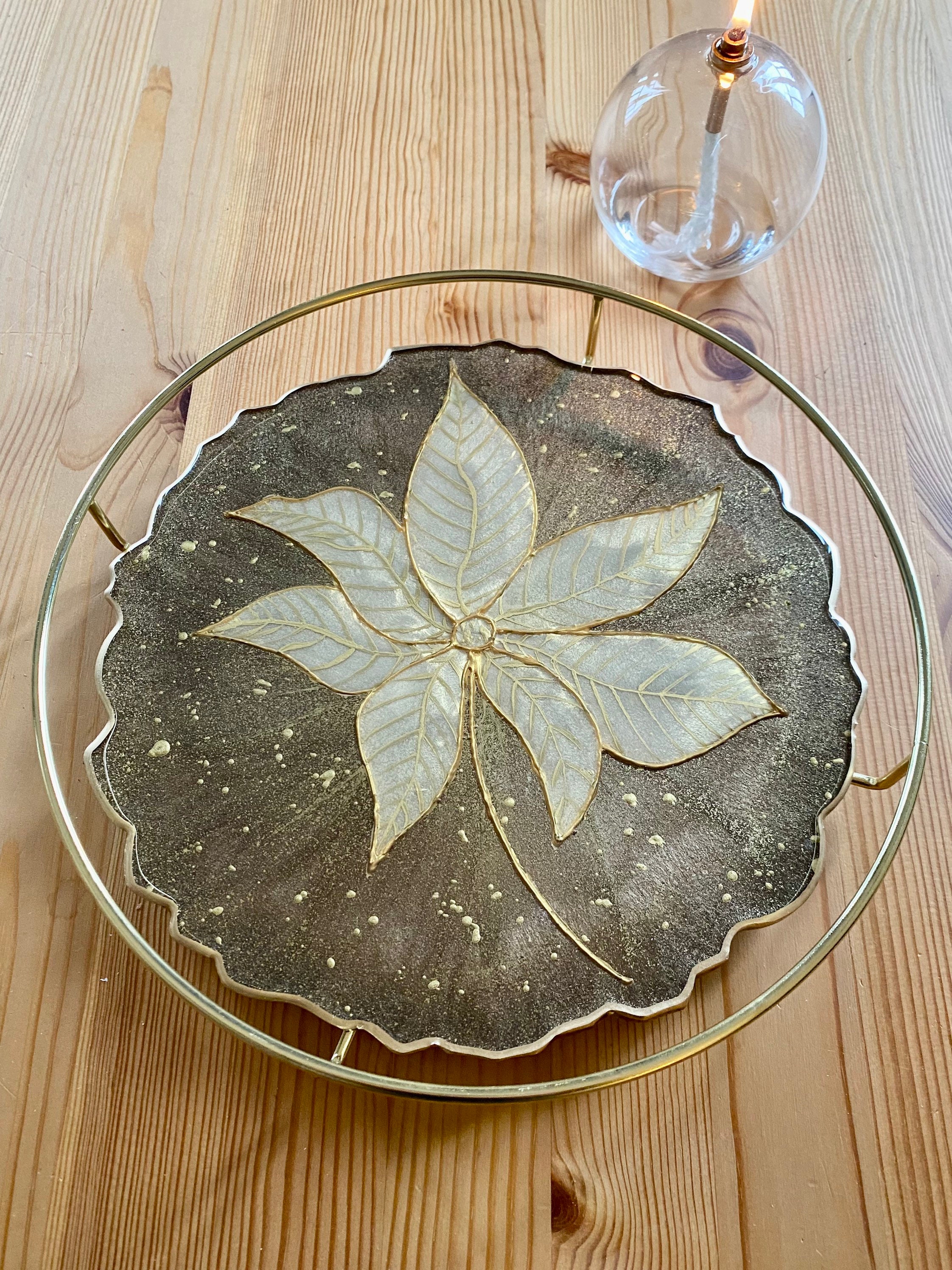 Plateau en Résine Décoré d'une Fleur Nacrée