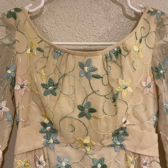 Vintage 60s handmade cream floral embroidered max… - image 2