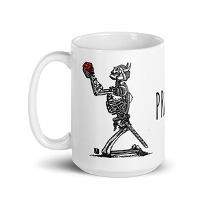 BellavanceInk: tazza da caffè con disegno a penna e inchiostro di un guerriero scheletro che prega per un lancio di dadi D20