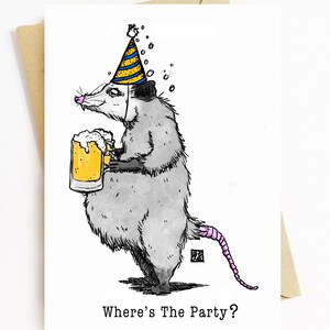 Encre Bellavance : carte d'anniversaire avec plume et encre ivres d'opossum et de bières, illustration aquarelle 5 x 7 pouces