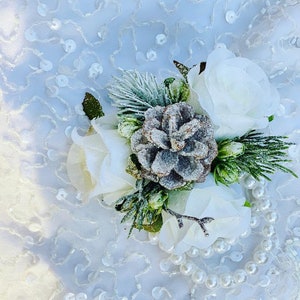 White Wrist Corsage, Winter wrist corsage, Flower wrist corsage, White roses prom wrist corsage