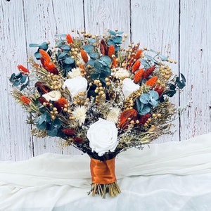 Terrakotta Boho Strauß, Trockenblumenstrauß, Rostorangenstrauß, Eukalyptusstrauß, Orangenblumenstrauß, Salbeigrüne Hochzeit
