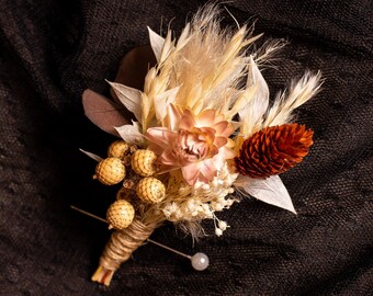 White boutonniere, Light pink dried flower boutonniere, White pampas buttonhole, Rust dried groom boutonniere, Groomsman dried boutonniere