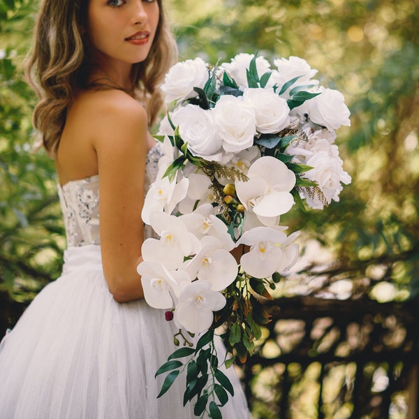 Bouquet de mariage orchidée cascade, bouquet de mariée orchidée blanche, fleurs de mariage orchidée, bouquet de mariée en soie