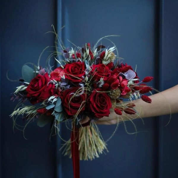 Ramo de novia de Borgoña, Ramo rojo vino, Ramo de flores secas, Boda boho, Ramo de caída de flores secas, Rosas preservadas, Flores de boda