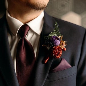 Burgundy boutonniere, Jewel colors boutonniere, Dark wedding groom corsage, Black  wedding, Jewel wedding boutonniere, Groom boutonniere