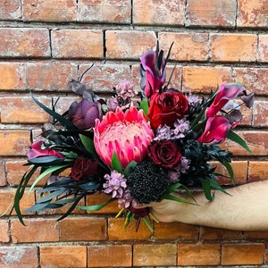 Halloween bouquet, Protea bouquet, Black dried flower bouquet, Burgundy roses bouquet, Calla lily bouquet, Gothic cascade bouquet