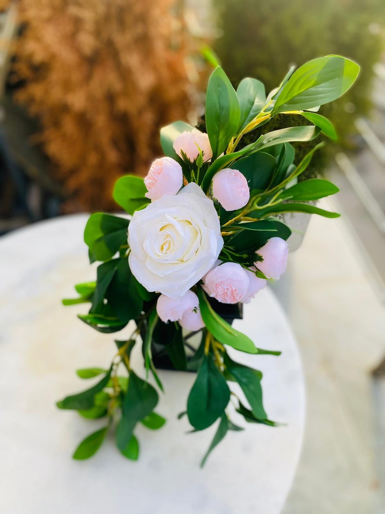 Rustikale Laterne Hochzeit Herzstück Dekor mit künstlichen Blumen Bild 1