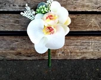 White boutonniere, Orchid boutonnière, Wedding boutonnière, grooms boutonnière, grooms flowers, groomsmen boutonnière