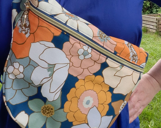 Featured listing image: Vintage pattern fanny pack