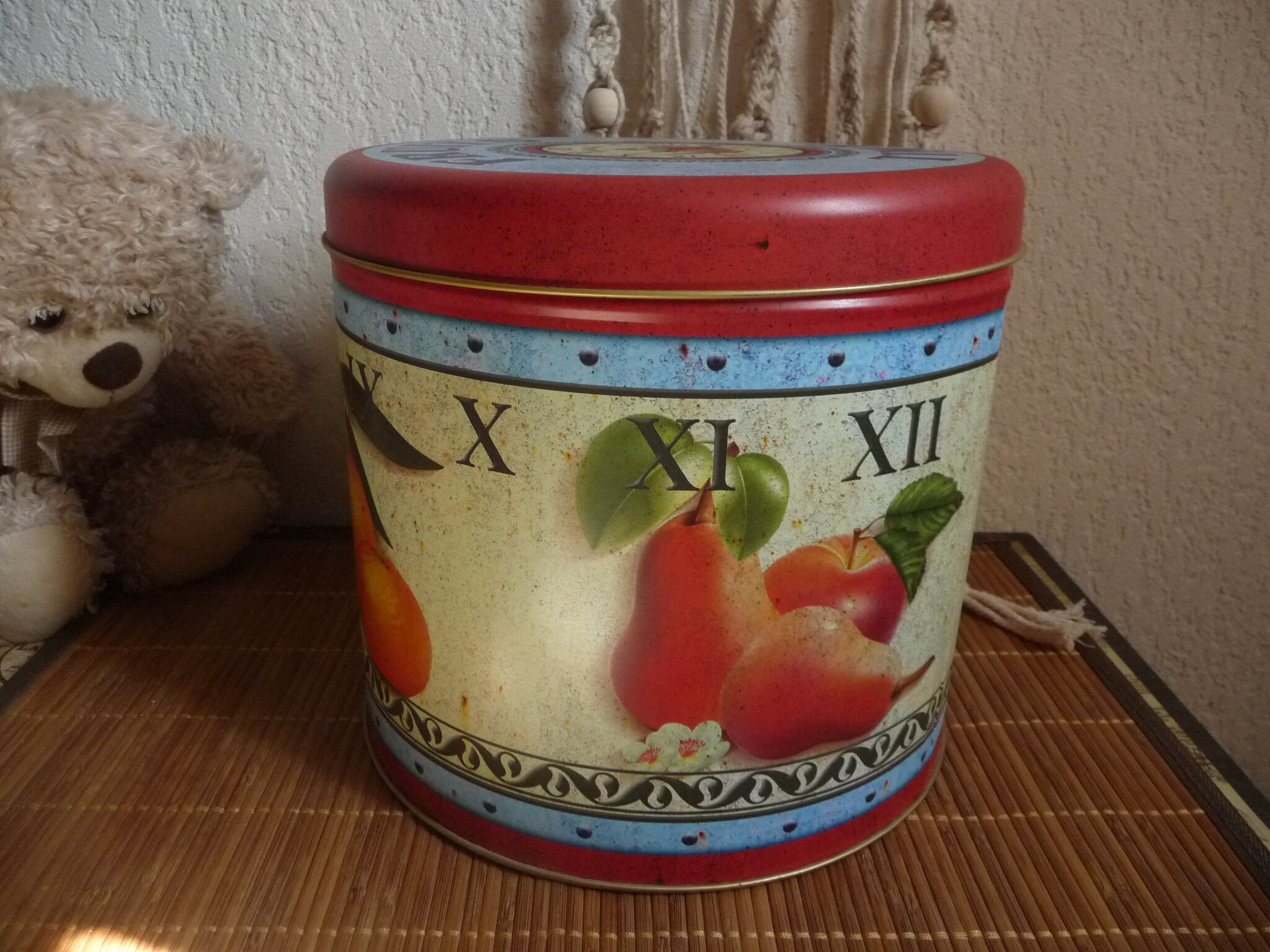 Jolie et Grande Boite Ancienne, Métal, Rangement, Tutti Fruit, à Gâteaux