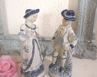 Couple of statuettes, porcelain, renaissance, decoration, French
