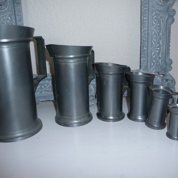 Lot de 7 pots mesure en étain, décoration, étain,français