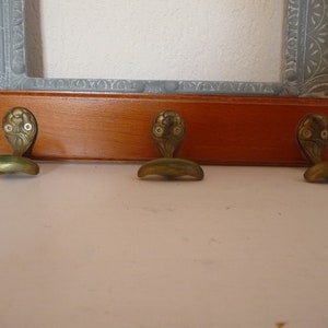 Porte manteaux,patère,vintage,bois,laiton,porte manteaux ancien, rangement vêtements image 1