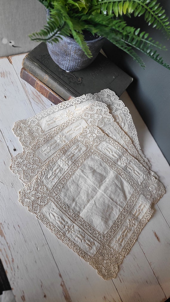 Vintage linen handkerchiefs - Gem