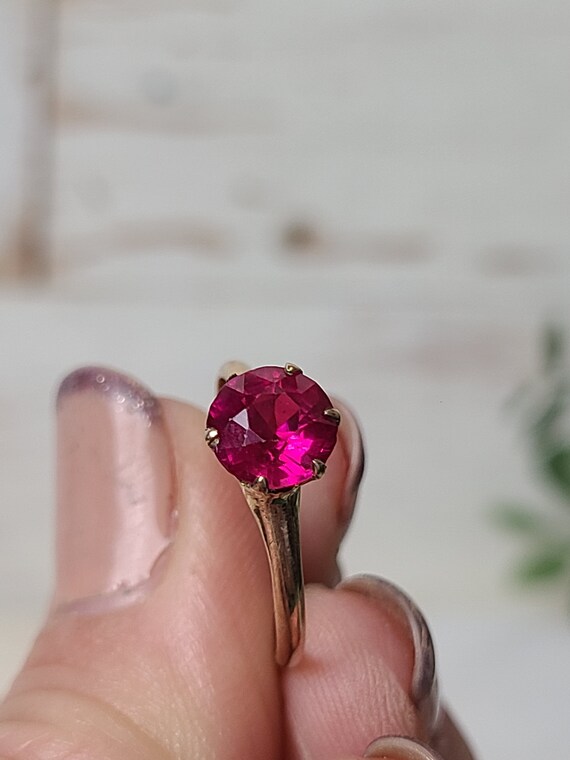 Vintage Round Red Ruby Gold Ring - image 8