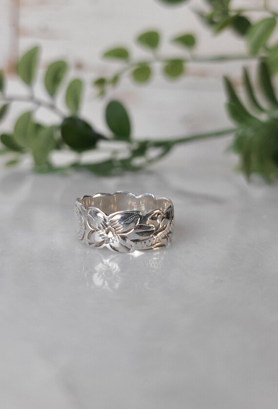 Hawaiian Sterling Silver Floral Design Ring - image 3