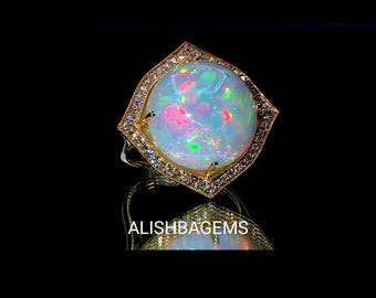 Certified 18K Yellow Gold AAA Ethiopian Welo Opal and SI White Diamond Ring