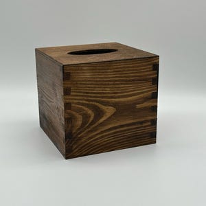 Scatola di fazzoletti quadrata in legno di palissandro. Idea per il compleanno. Compleanno della mamma. Organizzatore per la casa. Fantastico set di scatole. Adorabile. Idea regalo