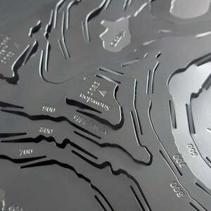 Snowdon / Yr Wyddfa Wapenmap : grote roestvrijstalen contouren kaartsculptuur