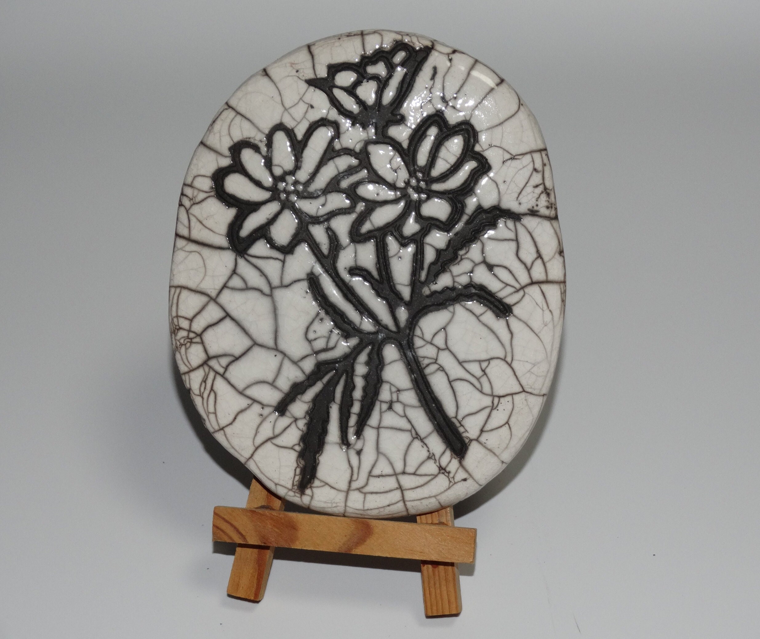 Plaque Ovale en Raku avec Fleurs