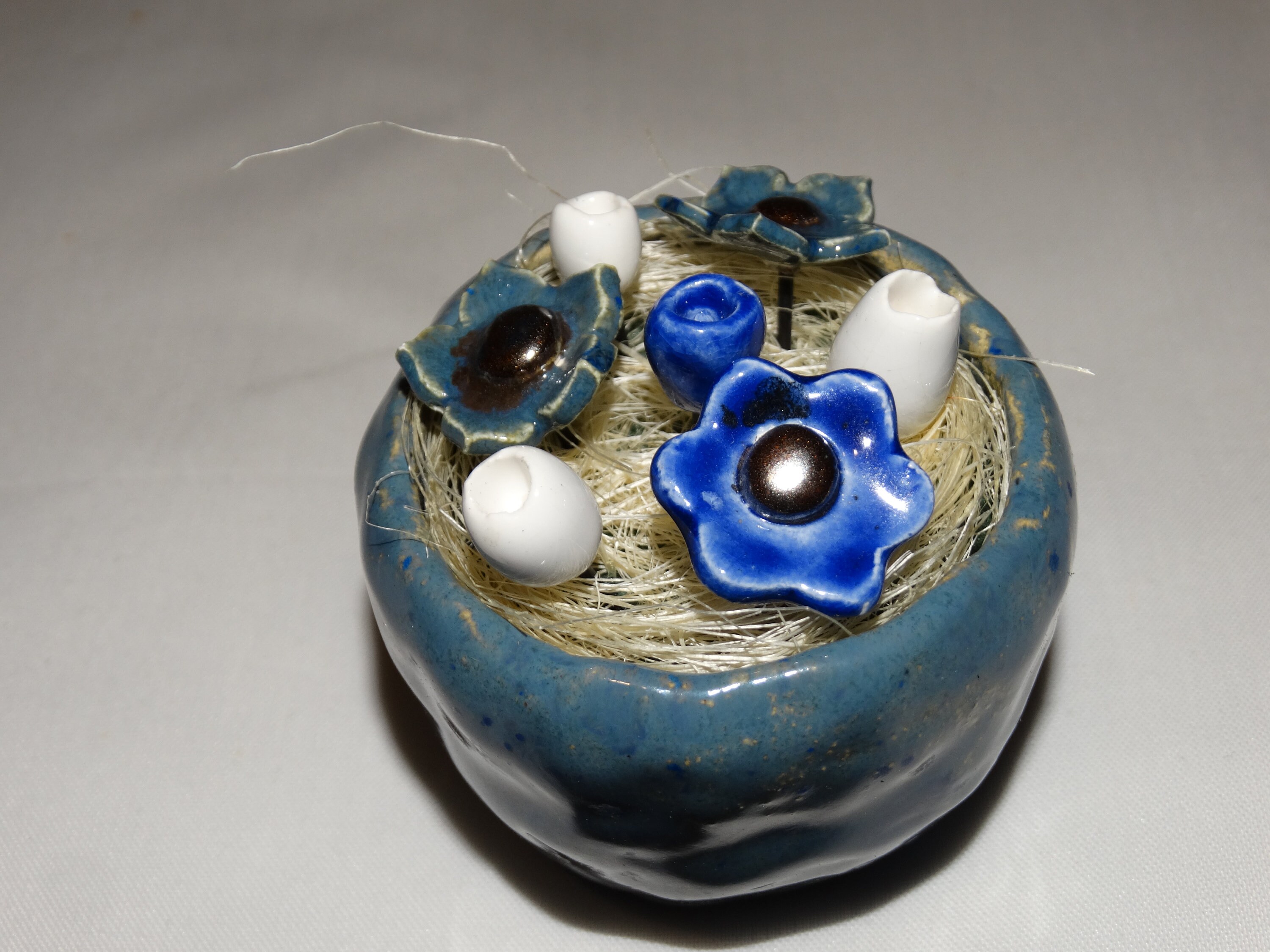 Pot avec Fleurs en Ceramique