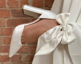 Bridal Shoes Block Heel, Off white Bridal Shoes with bow , Bridal Shoes Heels, Bridal Shoes Closed Toe, Bridal shoes, Bridal Shoes Bow