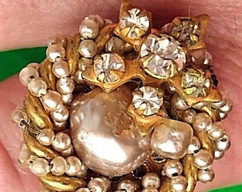 Lovely Vintage Miriam Haskell Ring~ Gilt Filigree