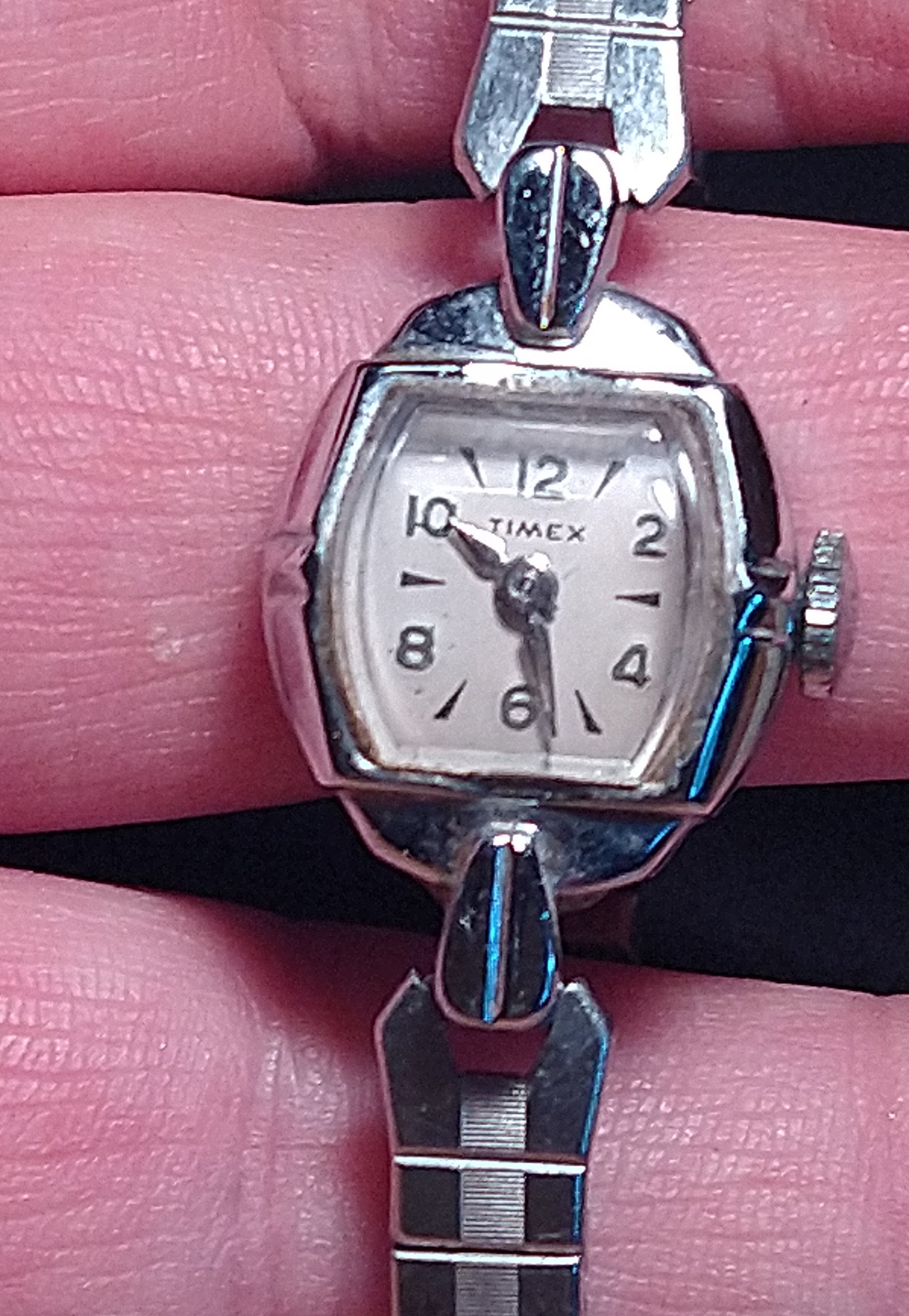 Vintage Timex Ladies Hand-wind Watch: Chrome Bezel, Stretch 