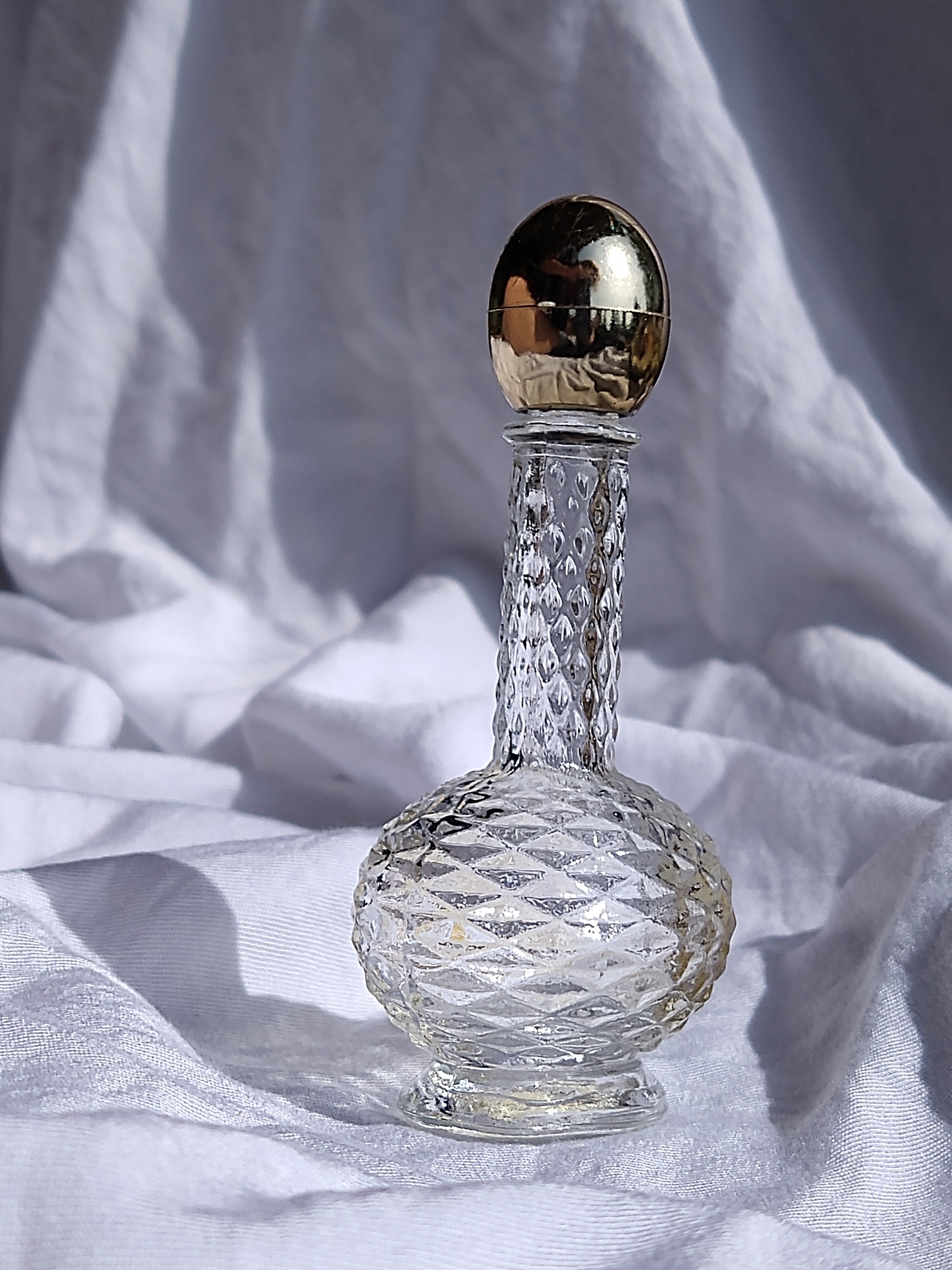Avon Charisma Perfume Bottle Mini Swan 2 1/4 Empty Vintage