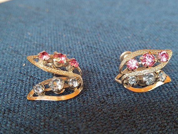 Pink & Blue Rhinestone Earrings.  Vintage Screw B… - image 4