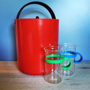 Bodum ice bucket in bright red - Swiss made
