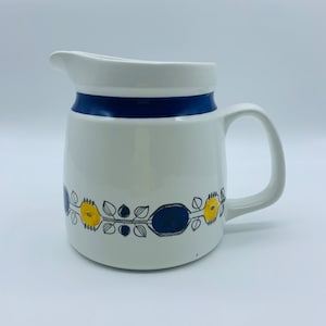 Rörstrand &quot;Svea&quot; - milk jug - pitcher - Marianne Westman - Sigrid Richter