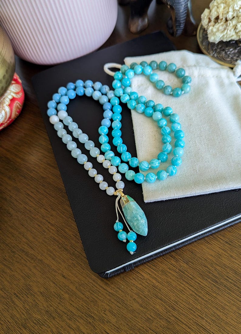 INTUICYJNE UZDRAWIANIE, naszyjnik buddyjski z amazonitem, 108 japa mala, prezent medytacyjny Mala Necklace 108