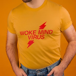 Woke Mind Virus Rush Poppers Camisa Camisas irónicasthatgohard Gen Z Meme Camiseta Estética vintage Regalo divertido para LGBT