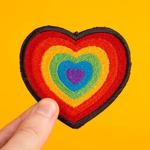 Rainbow Heart Embroidered Patch Iron On Gay Pride LGBTQ Rainbow Heart Applique Badge Sew On Embroidered Woven Queer Gift
