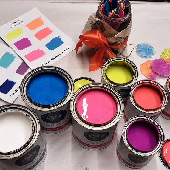 Neon Colors Chalk Paint for Furniture, Canvas & Art Paint, Fluorescent,  Glow in Dark Paint, Neon Paint Art, Blue Yellow Pink Paint Colors 