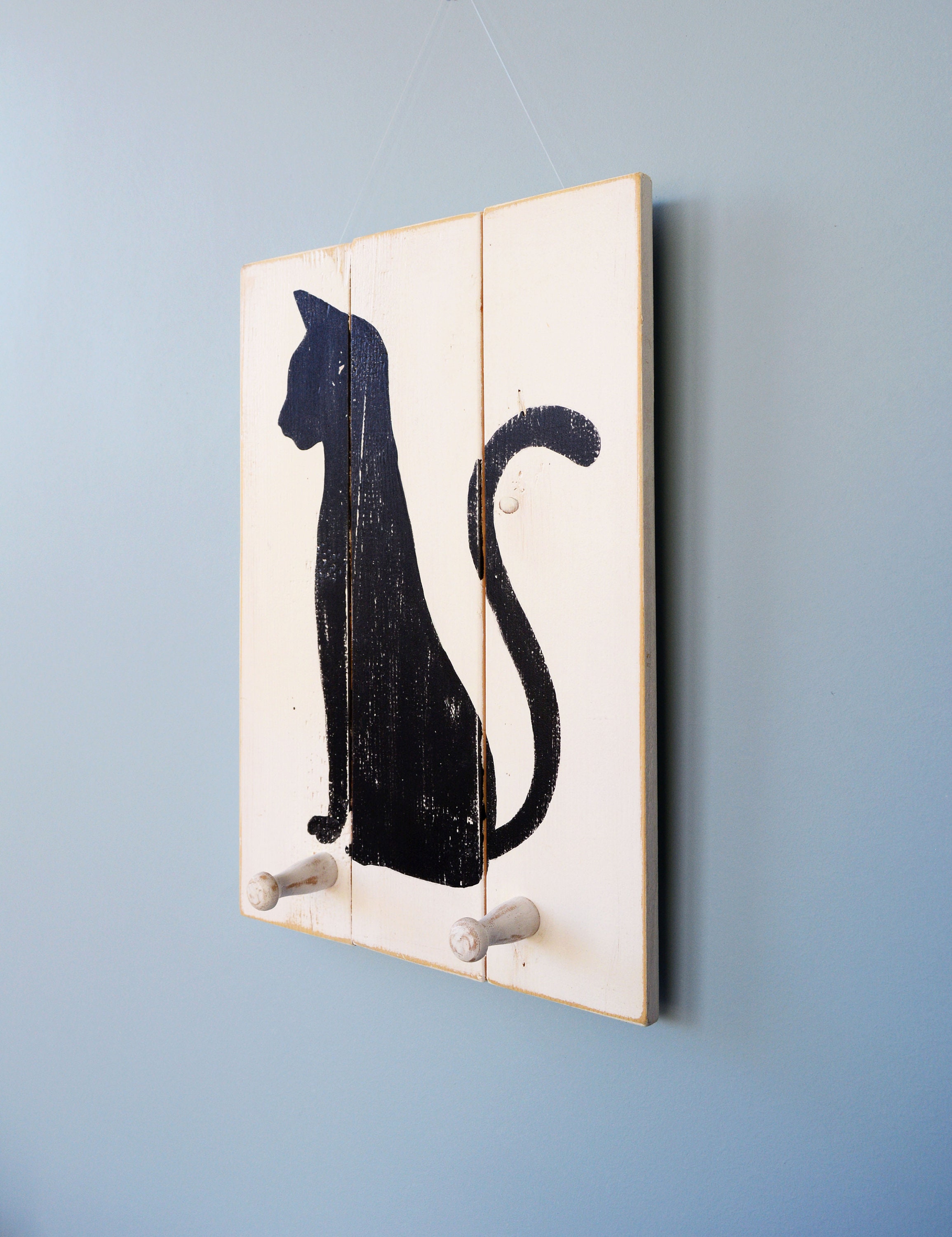 Picture of Minimalist Hand Painted Black Cat Wall Art on Pallet Wood | Unique ...