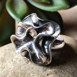 SILPADA Jewelry - Retired ~ Sterling Silver Flower Ring