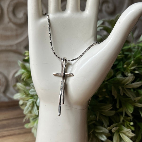 SILPADA Jewelry - Retired ~ Sterling Silver GREAT IMPRESSIONS Cross Necklace