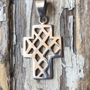 SILPADA Schmuck - Pensioniert ~ Sterling Silber &#39;ZEITLOS&#39; Kreuz Anhänger