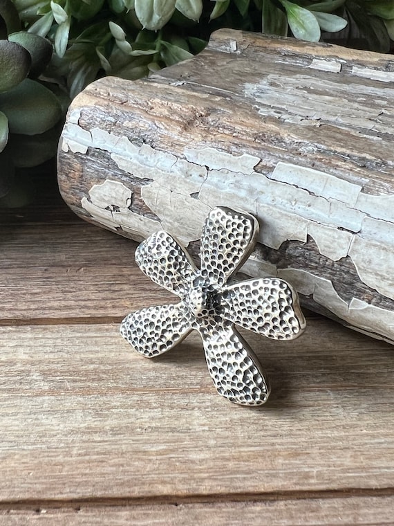 SILPADA Jewelry - Retired ~ Sterling Silver Flower Pendant