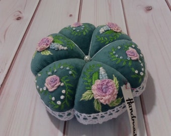Pincushion Brazilian embroidery Roses and lilac Vintage pincushion Velour Vintage flowers Hand Embroidery Sewing Organizer Pins