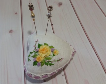 Handmade Embroidered Rose Pincushion with Counting Pins a gift from a craftswoman ,sewing organizer,vintage style
