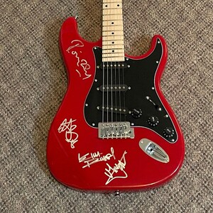 THE ROLLING STONES autographed signed full size guitar